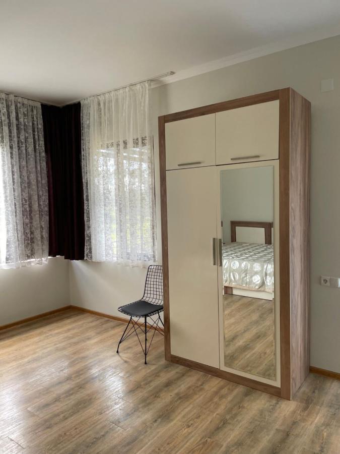 Apartment Comfort In Урекі Екстер'єр фото