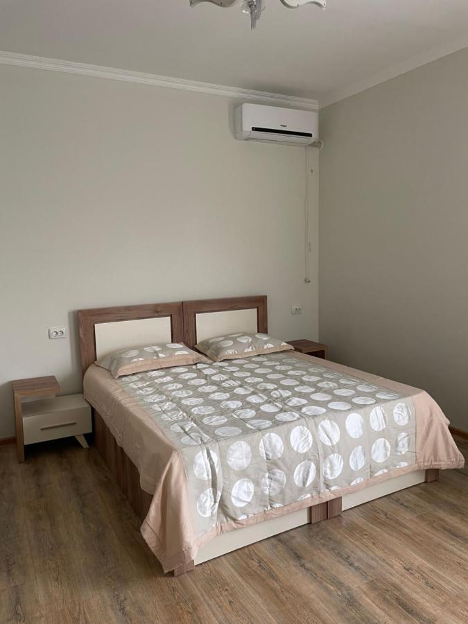 Apartment Comfort In Урекі Екстер'єр фото
