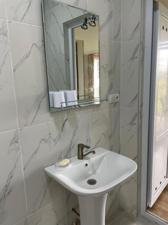 Apartment Comfort In Урекі Екстер'єр фото